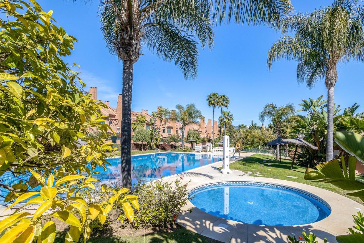 Oleholidays Adosado Mediterraneo Monteros 100 M Playa Vakantiehuis *